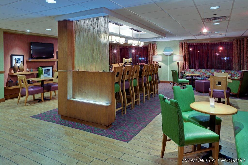 哈里森堡大学希尔顿恒庭酒店 餐厅 照片