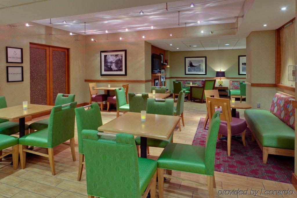 哈里森堡大学希尔顿恒庭酒店 餐厅 照片