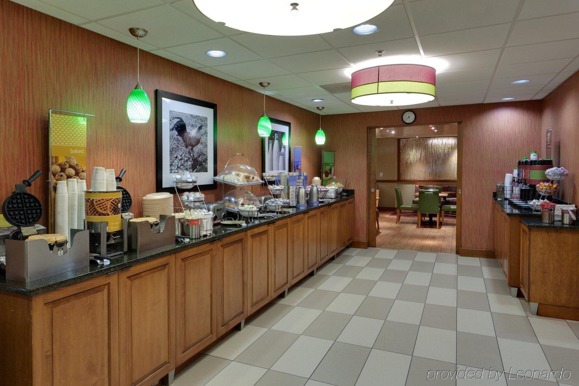 哈里森堡大学希尔顿恒庭酒店 餐厅 照片